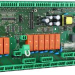 UVR16x2E-DE Regulator universal liber programabil CU UNITATE DE CONTROL